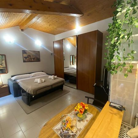 La Corte Dei Torri Loft On The Lake Oliveto Lario ภายนอก รูปภาพ