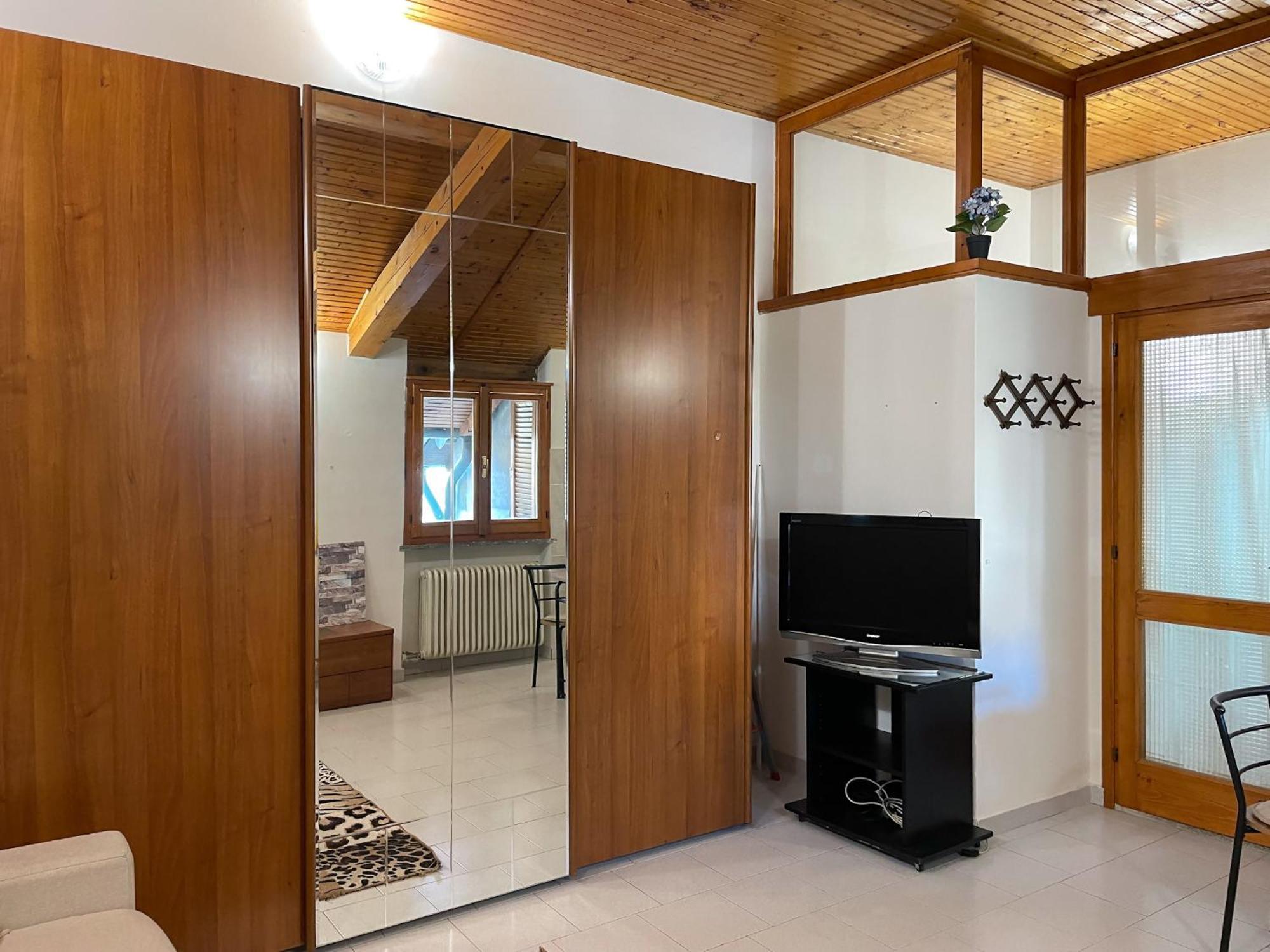 La Corte Dei Torri Loft On The Lake Oliveto Lario ภายนอก รูปภาพ