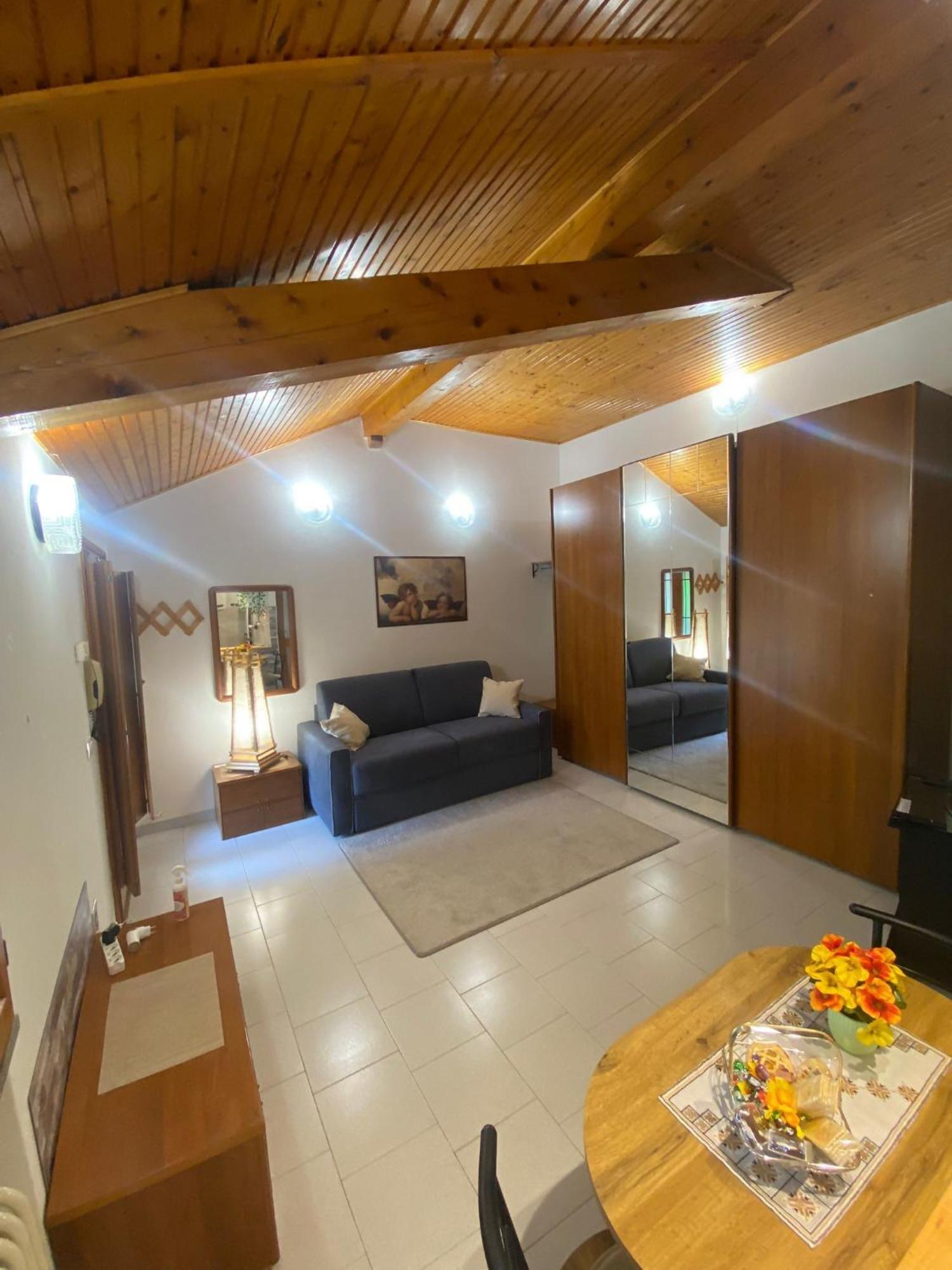 La Corte Dei Torri Loft On The Lake Oliveto Lario ภายนอก รูปภาพ
