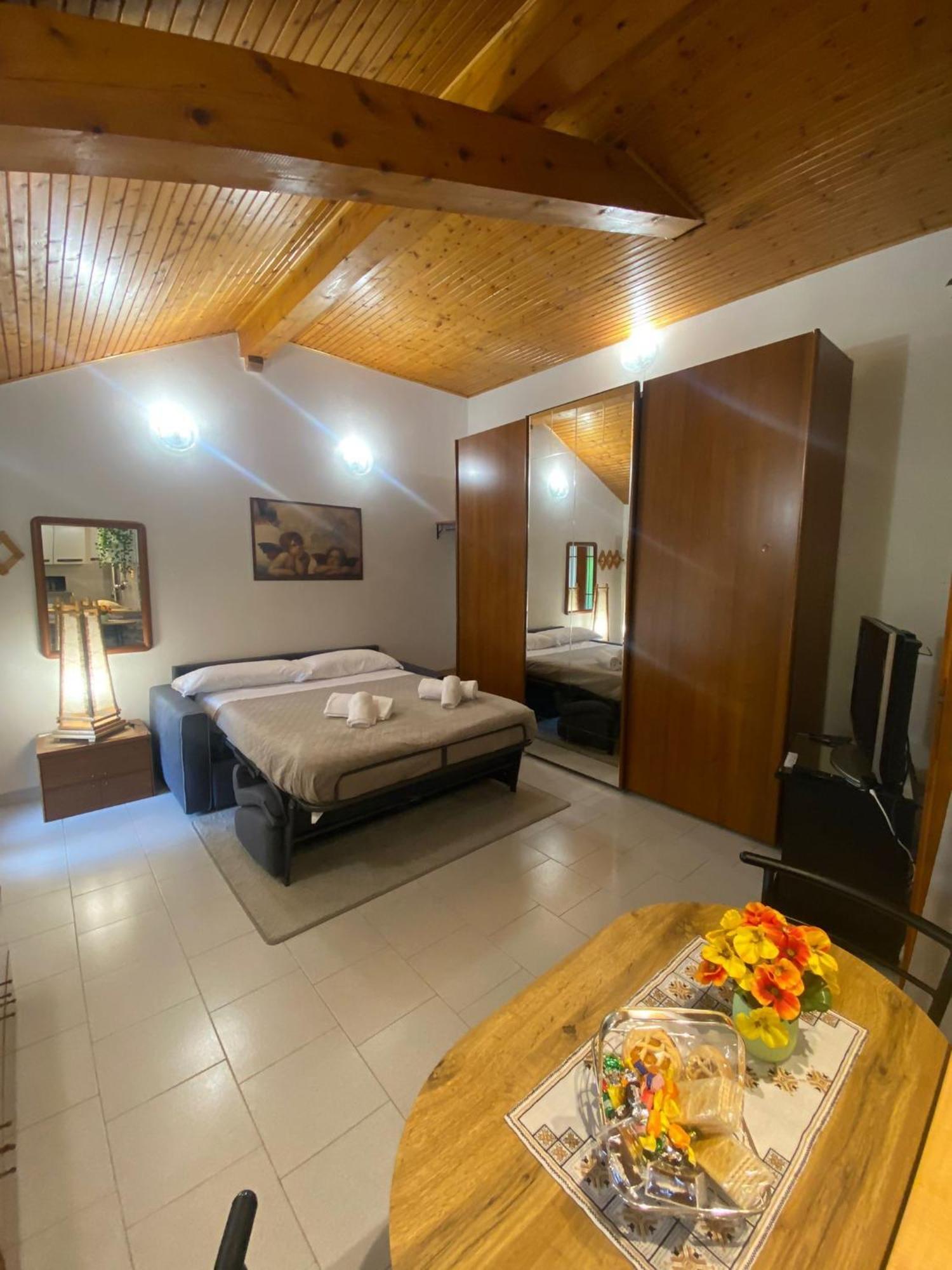 La Corte Dei Torri Loft On The Lake Oliveto Lario ภายนอก รูปภาพ